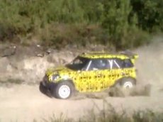 Mini Countryman впервые сняли на видео