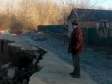Оползень в Краснодарском крае угрожает жилым домам