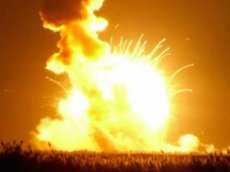 Американская ракета-носитель Antares взорвалась на старте