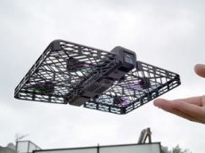 Разработан самый безопасный квадрокоптер Hover Camera
