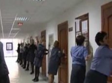 Милиционеров обязали делать на работе зарядку