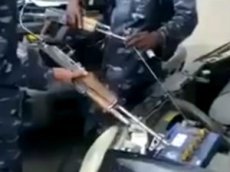 Как завести машину автоматом Калашникова