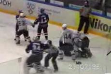 Полная версия драки хоккеистов «Сибири» и рижского «Динамо»