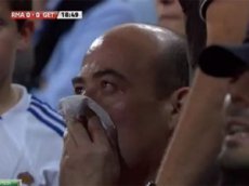 Криштиану Роналду разбил нос болельщику