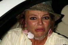 У Бритни Спирс проблемы с головой, заявил менеджер поп-звезды