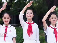 Новая версия гимна китайских пионеров стала хитом в Сети