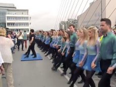 В Дублине две тысячи человек станцевали Riverdance