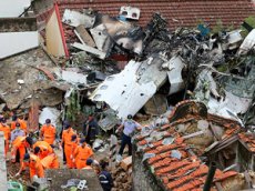 Жертвами крушения самолета на Тайване стали 47 человек
