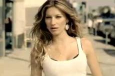 Жизель Бюндхен снялась в музыкальном видео