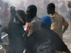 Драки и грабежи на Гаити