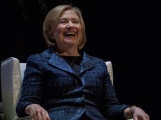 Хиллари Клинтон спародировала Владимира Путина