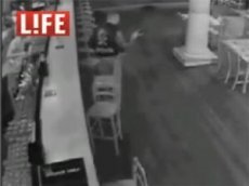 Опубликовано видео дебоша Владислава Галкина в баре