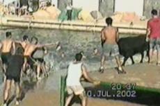 Пляжная коррида в Испании, есть жертвы