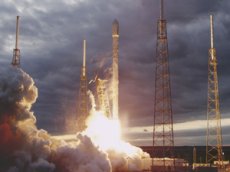 Возвращение ракеты Falcon 9 на Землю