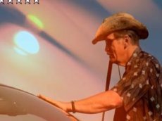 Слепой "мустангер" вновь сел за руль