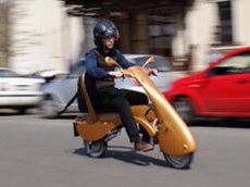 Венгры придумали складной скутер весом в 25 кг
