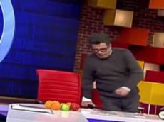 Иранский телеведущий упал в обморок в прямом эфире