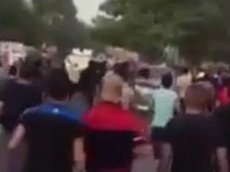 Жители Багдада закидали камнями кортеж премьера Ирака