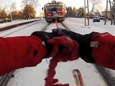 Поезд разогнал лыжника до 80 км/ч