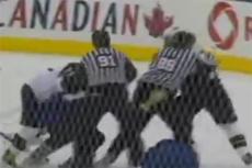 Бои НХЛ: Илья Ковальчук vs Иан Уайт