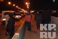 ЧП в Омске: водитель троллейбуса спрыгнул с моста