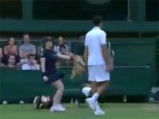 Теннисист оштрафован за плевок в зрителей на Уимблдоне