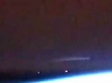 Во время трансляции NASA в космосе появился гигантский корабль