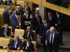 Жириновский пригрозил депутатам Госдумы расстрелом