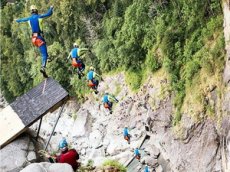 Швейцарский спортсмен прыгнул с высоты 59 метров