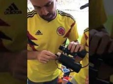 КОЛУМБИЕЦ ПОТЕРЯЛ РАБОТУ ИЗ-ЗА БИНОКЛЯ С АЛКОГОЛЕМ