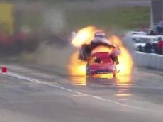 Автомобиль гонщицы взорвался на трассе на скорости 500 км в час