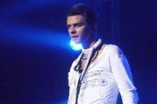 Фабрикант порезал вены на концерте Могилевской