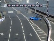 Заезды болидов "Формулы 1" в Москве пришлось остановить из-за аварии