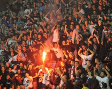 Фанаты «Партизана» и «Црвены Звезды» подрались прямо на стадионе