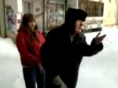 Школьница выложила видео, в котором унижает пенсионера