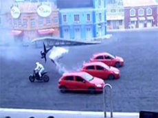 Байкер выжил после лобового столкновения с автомобилем