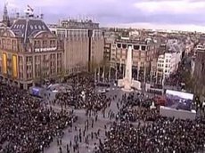 Крик сумасшедшего распугал толпу