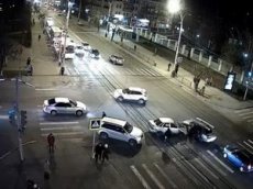 Иномарка влетела в толпу пешеходов в Тамбове