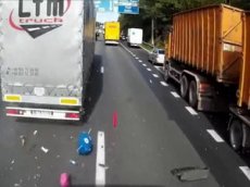 Авария на трассе в Бельгии стала хитом YouTube