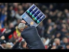 Моуриньо агрессивно отпраздновал гол Феллаини