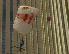 В Америке прошли соревнования по бейсджампингу на лыжах