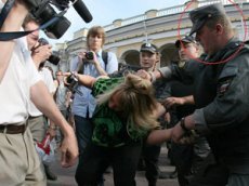 Блоггеры хотят найти буйного прапорщика