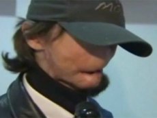 Человек без лица мечтает стать как все