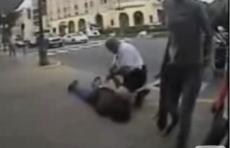 Полицейский попался на превышении полномочий с несовершеннолетними скейтерами