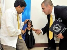 Джиоти Амже стала самой маленькой женщиной в мире