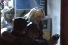 Беспорядки в Белграде. Блондинки выходят на охоту