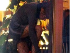 Милен Фармер устроила стриптиз в  Москве