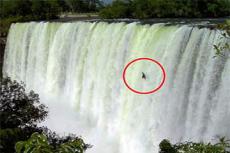 Каякер установил мировой рекорд по прыжкам с водопадов