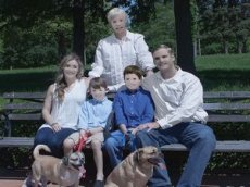 Семейная фотосессия насмешила интернет-пользователей