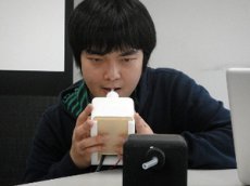 В Японии изобрели устройство для имитации поцелуев